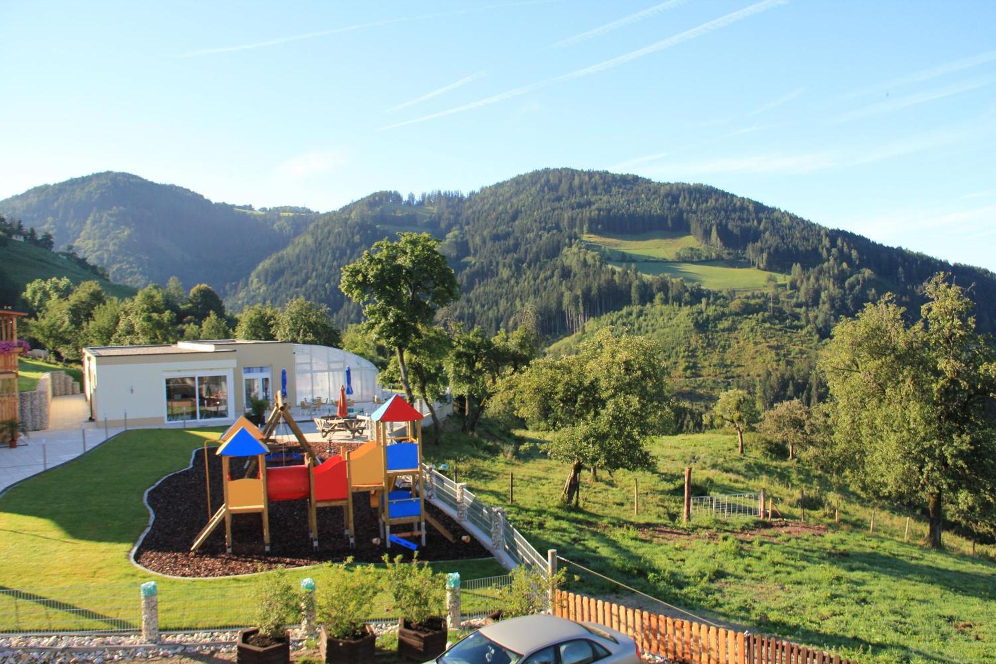 Panoramadorf Saualpe Hotel Eberstein Ngoại thất bức ảnh