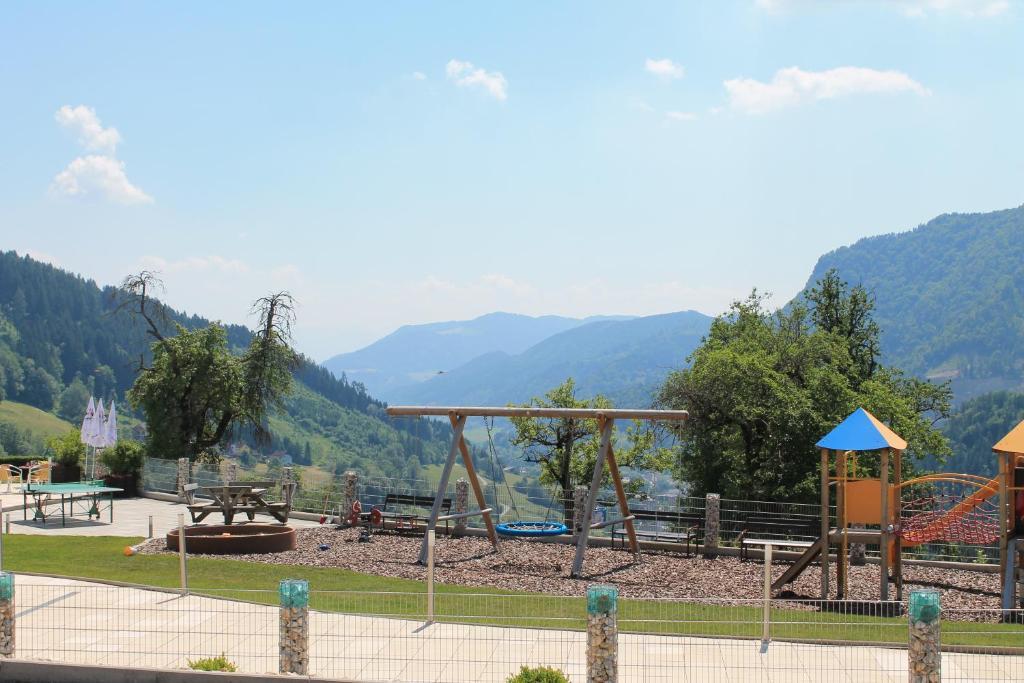 Panoramadorf Saualpe Hotel Eberstein Ngoại thất bức ảnh